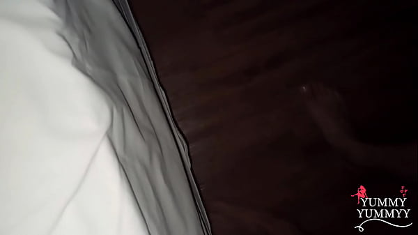 Download Video - Mientras nadie est&aacute;&comma; aprovecho para entrar a la habitaci&oacute;n de mi de 18 a&ntilde;os y manocearla