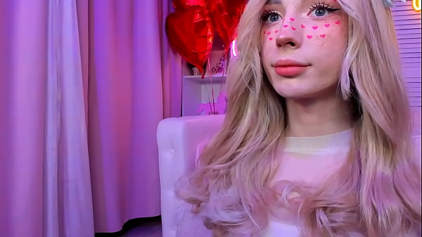 Sweet Eaton Flaunting Her Ass On Camshow