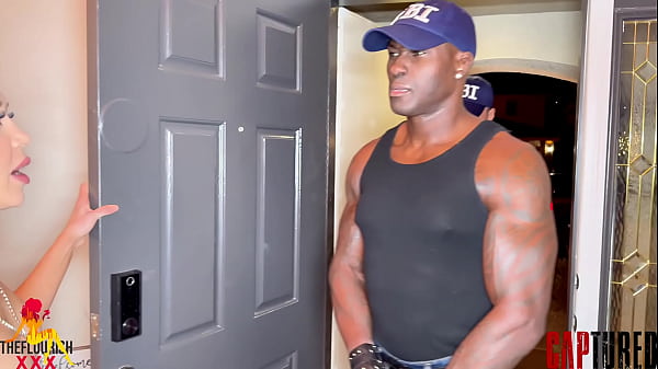 Cap S3E11: Taylor Rae gets her house Raided by PoPo