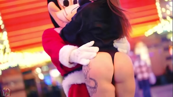 Download Video - Richh Des Official Gets Fucked by Gibby The Clown After Leaving Her Boyfriend Downstairs In The Lobby