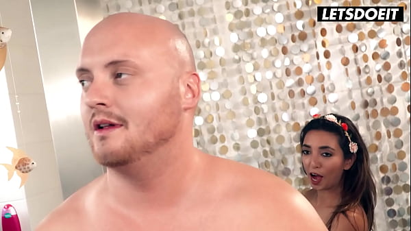 Naughty Teen Frida Sante Fucked Hard In Hostel Bathroom - LETSDOEIT