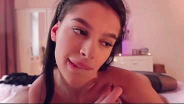 ASANDRA DEWY - Reveals the perfect anniversary gift for your GF *FREE Version*