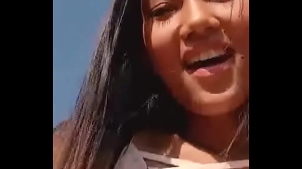 Aranyos lányt kint megdugják és belé élveznek