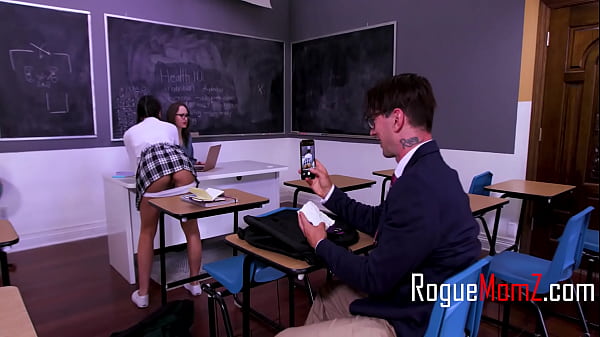 Horny Teacher Will Decide If Students Are Pro Fuckers- Liz Jordan, Lizzie Love