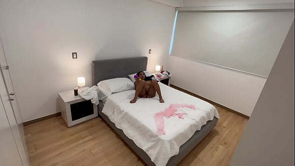 Difficult situation: Leave the room or fuck my stepmom? Behind the scenes
