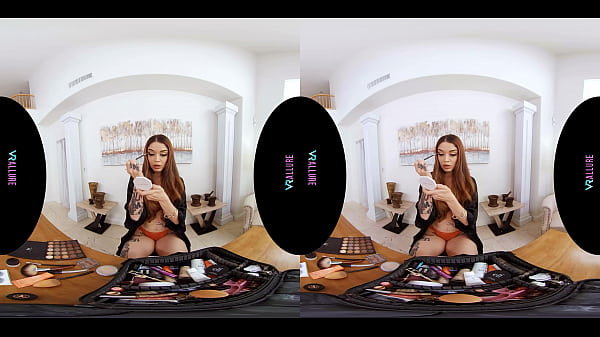 VRALLURE Make-Up with Vanessa