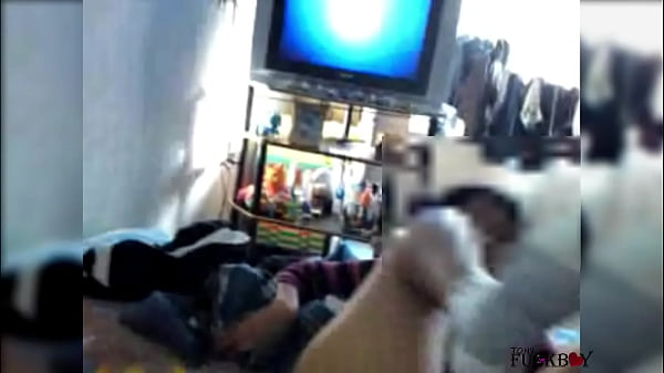 Download Video - LE DIJE QUE POR EL CULO NO&excl;&colon; Pero me la meti&oacute; toda y se vino dentro&comma; me duele y no me puedo sentar&comma; Esto me pasa por andar de puta