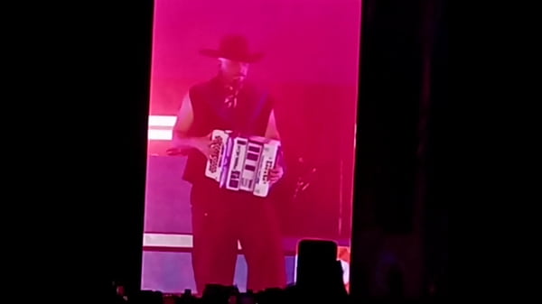 Peso pluma junto a Natanael Cano tienen una venida grupal hacia Nicky Nicol buscar