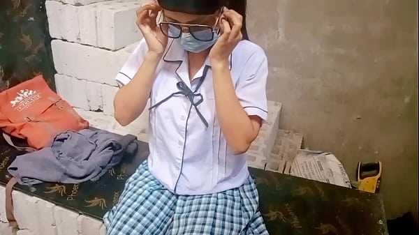 Istorya ng trabahador at daughter ng may Ari ng...