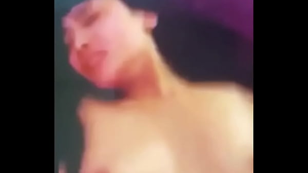 Junges Mädchen, Das Über Zu Hause Stöhnt