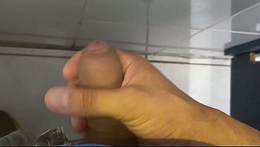Punheta bem gostosa