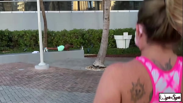 BBC Man-Eater Hot Ass Hollywood Gets Dicked Hard By Rome Major!