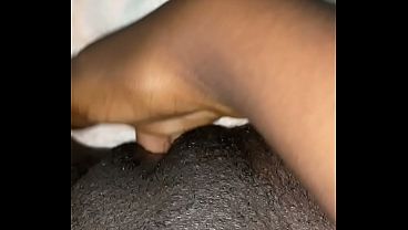 Sexy diva solo pussy fingering