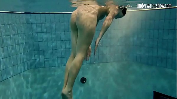 Download Video - Teen loses her panties underwater