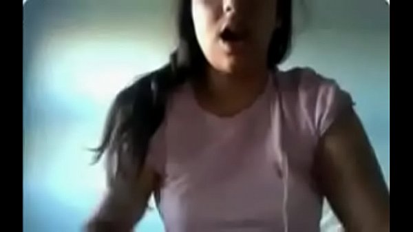 thumb boobs