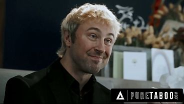 純粋なタブー シニカルなリヴ・リヴァンプドが上司の葬儀から抜け出し危険なセックスをし、危うく捕まりそうになる