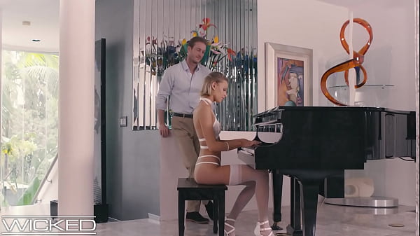 Gorgeous Emma Hix Gets Her Feet Wet With Cum - Wicked