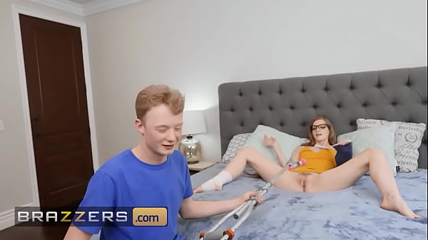 Jimmy Tries To Get Frisky With His Gf Dixie Jewel But They End Up Having A 3some With His Stepsister - Brazzers