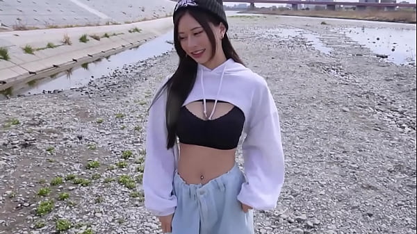 Beautiful big-breasted dancer female student with outstanding style that stands out from the standing position #Yuki #female student Part1