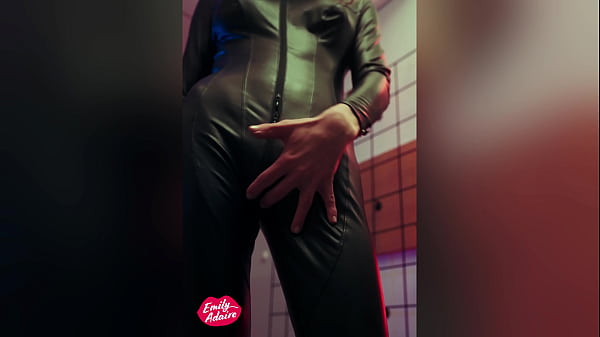 Be quiet and jerk off for me! Dominant German trans JOI