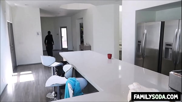 stepDad burgles own house in hopes of fucking StepDaughter