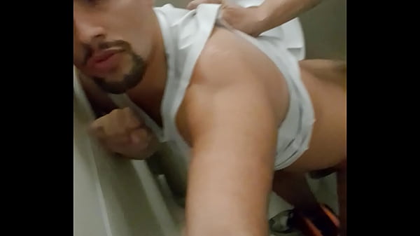 Sexo gostoso, com tes&atilde;o entre homens safados no...
