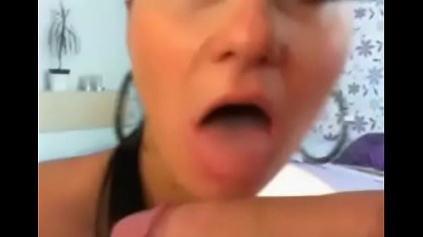 She Knows How To Suck A Cock