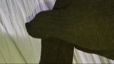 Metendo no cuzinho gostoso