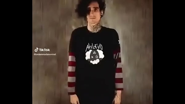 Felps Yummy putting the pussy straight