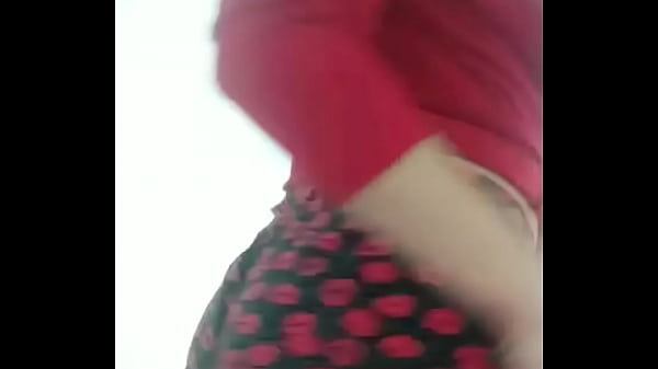 Novinha gostosa dan&ccedil;ando