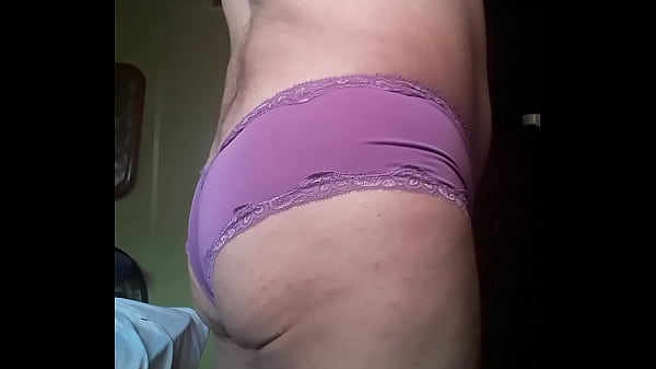 Download Video - Modelando las pantis de mi h&period;