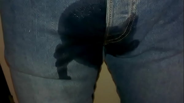 thumb peeing