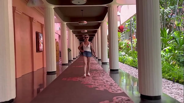 Taking a stroll at the Royal Hawaiian Hotel in Waikiki 16 sec
