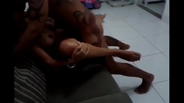 thumb cuckold