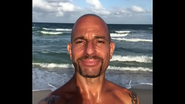 THE HAPPY PORNSTAR MAXXX LOADZ