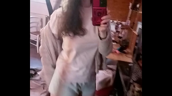 La geekette voudrait s'acheter un nouveau Pc pour streamer des âme charitable ...