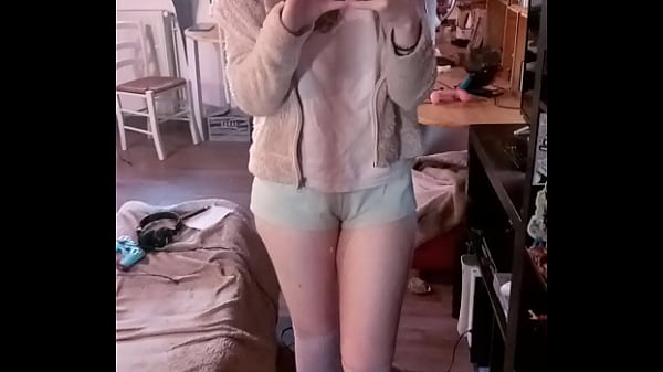 La geekette voudrait s'acheter un nouveau Pc pour streamer des &acirc;me charitable ...