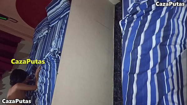 Download Video - Venezolana de culo virgen de 18 a&ntilde;os entrega su primer anal a un extra&ntilde;o a cambio de ayuda econ&oacute;mica