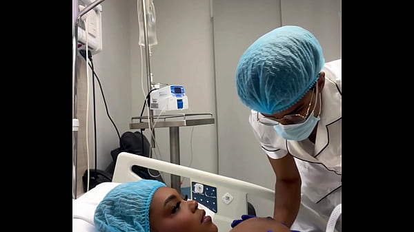 Download Video - Doctor cachondo se folla a su paciente en el hospital