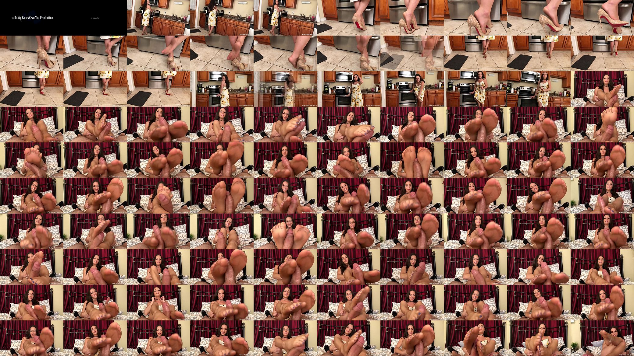 Cleo Stepmom Footjob in Pantyhose 预览图