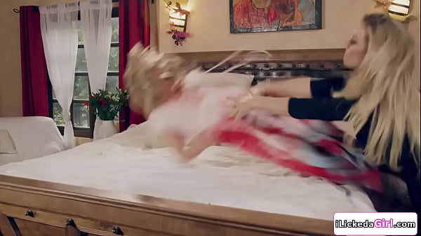 Download Video - Lesbian stepdaughter having 3some with stepmom and stepaunt