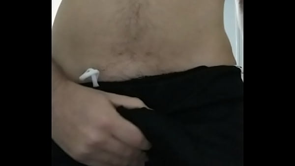 Jeune Homme Se Caressant