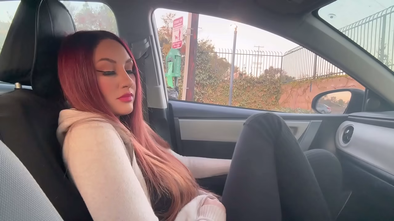 Italian Long Hair Milf Smoke Fetish Session Sexy smoking