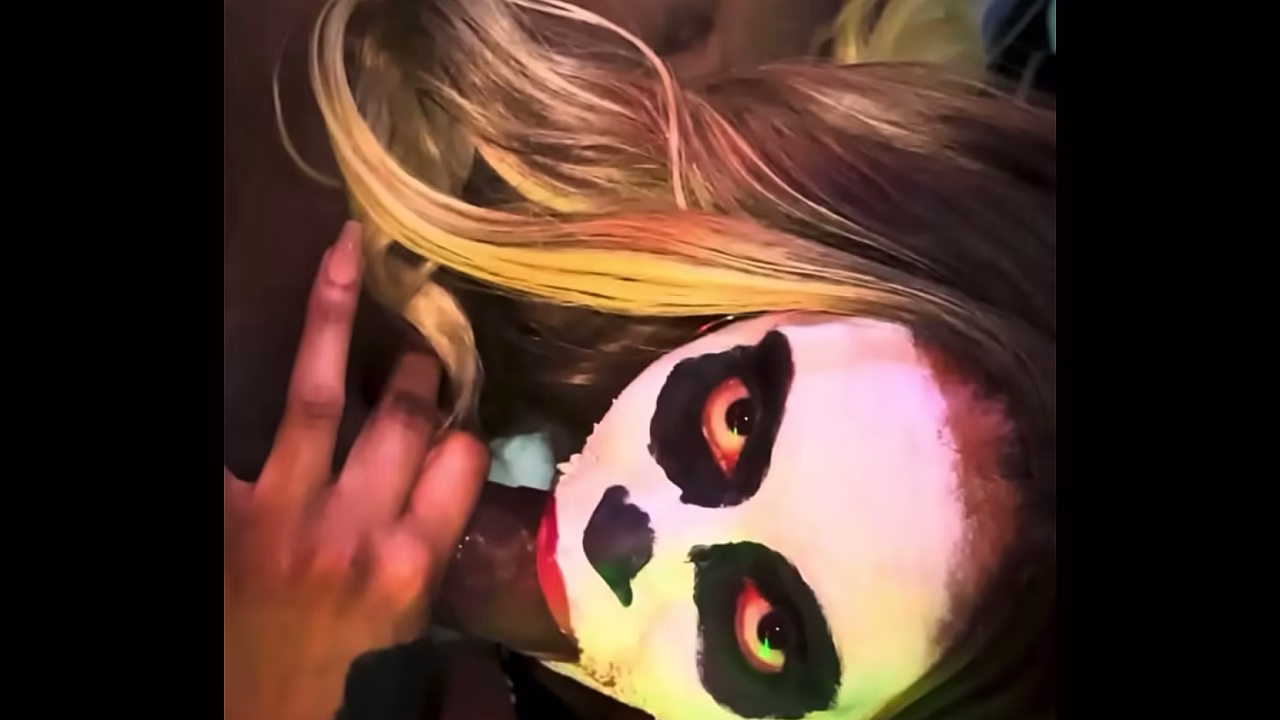 Stare into my eyes &amp_ imagine me sucking your dick like I&rsquo_m possessed!