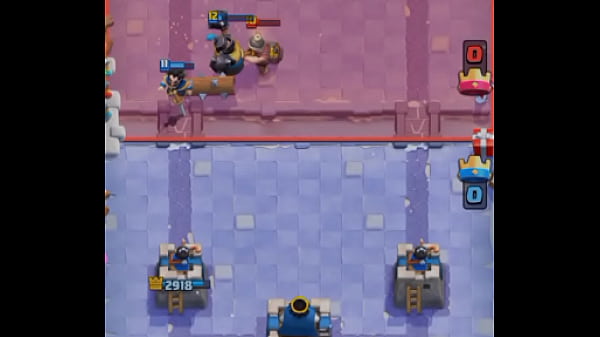 Tremendo cogidon que le doy a este wey con un mazo pesado. * ¡ME BURLO DE ÉL