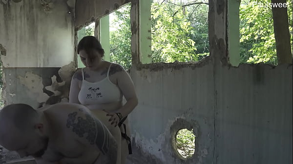 Dancing and Russian pegging in the heat