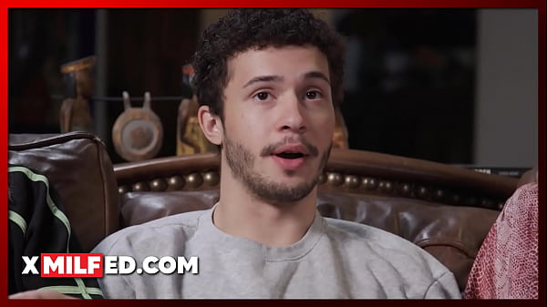 Download Video - Xmilfed - Watching Movies Together My Girlfriend's