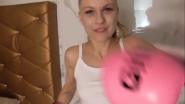 Wonder Sophie fighting with 2 villian dicks that gift her a facial cumshot