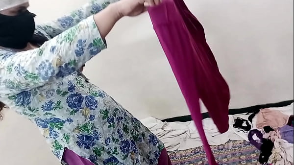Indian maid dressed in her mistress's clothes but had anal sex with her owner to apologize