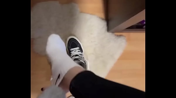  Sunday! ?#feet #feetworld #fetisch  Girl Creator #socks #soles #vans #whitesocks